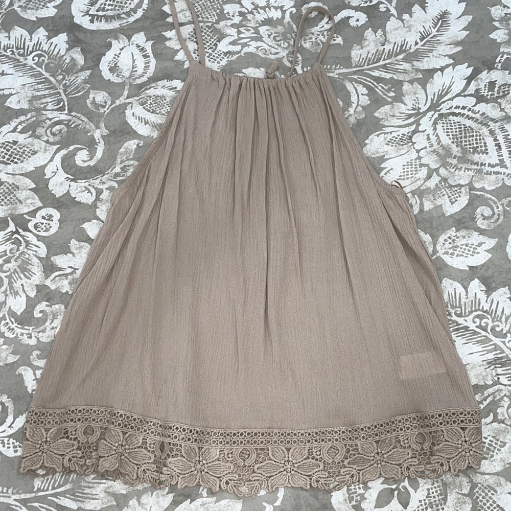 AMBIANCE TOP, TAUPE COLOR🤎,SIZE SMALL